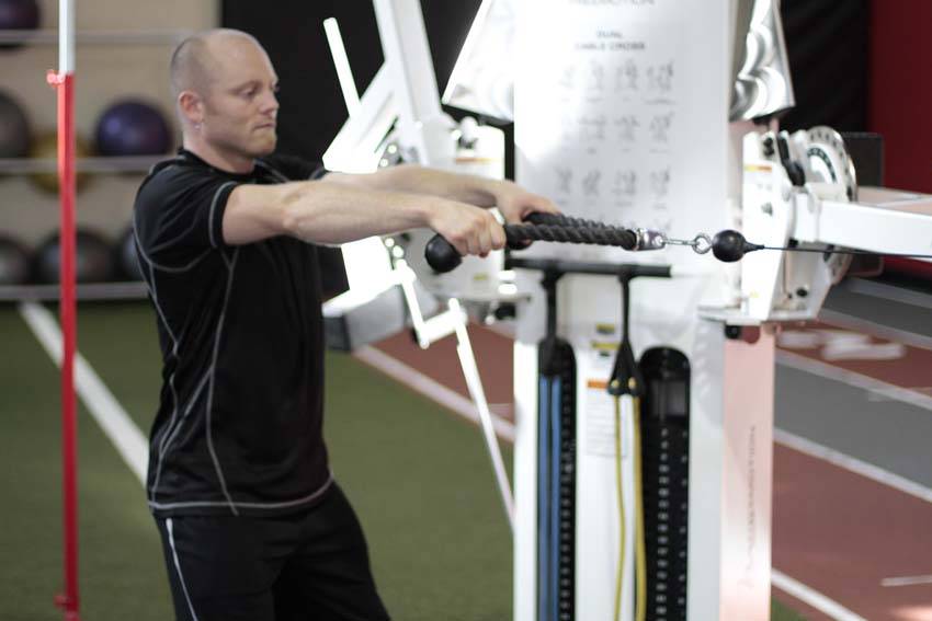 Face Pull posición inicial